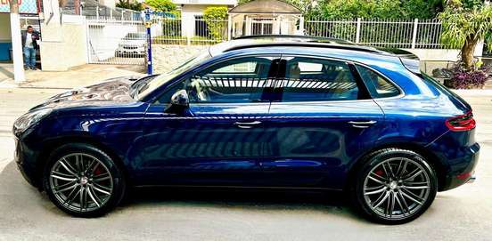 PORSCHE-MACAN-2016