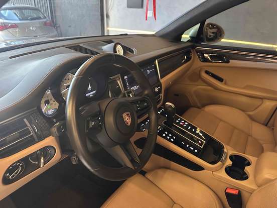 PORSCHE-MACAN-2023
