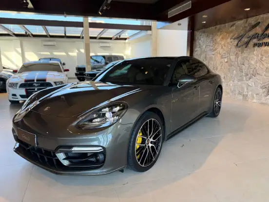 PORSCHE-PANAMERA-2023