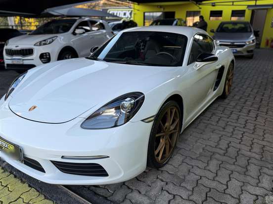 PORSCHE-718-2020