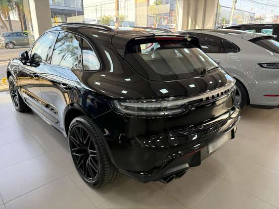PORSCHE-MACAN-2023