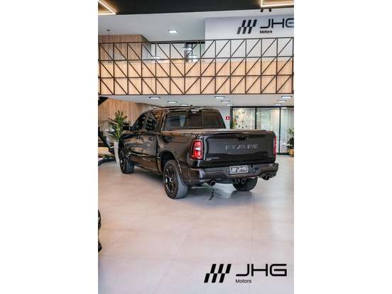 RAM-1500-3.0 HURRICANE 6 BITURBO GASOLINA LARAMIE NIGHT EDITION CD 4X4 AUTOMÁTICO RAM-1500-2025