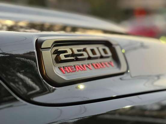 RAM-2500-6.7 I6 TURBO DIESEL NIGHT EDITION CD 4X4 AUTOMÁTICO RAM-2500-2021