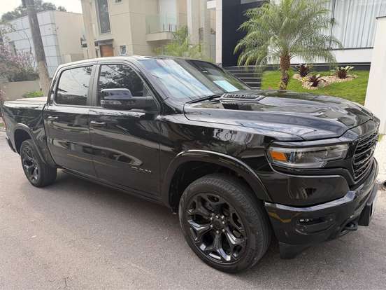 RAM-1500-5.7 V8 GASOLINA LIMITED NIGHT EDITION CD 4X4 AUTOMÁTICO RAM-1500-2023