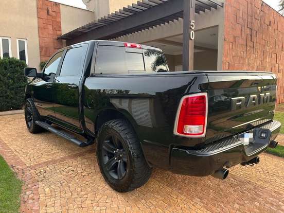 RAM-1500-5.7 V8 GASOLINA REBEL CD 4X4 AUTOMÁTICO RAM-1500-2022