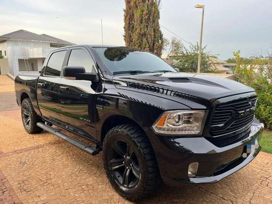 RAM-1500-5.7 V8 GASOLINA REBEL CD 4X4 AUTOMÁTICO RAM-1500-2022