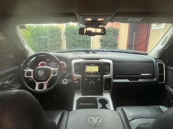 RAM-1500-5.7 V8 GASOLINA REBEL CD 4X4 AUTOMÁTICO RAM-1500-2022