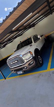 RAM 3500 6.7 I6 TURBO DIESEL LIMITED LONGHORN CD 4X4  AUTOMÁTICO