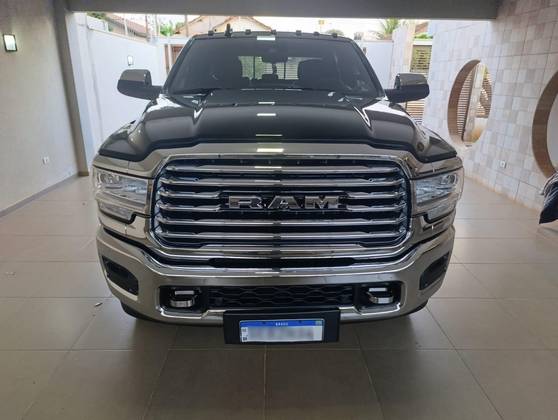 RAM 3500 6.7 I6 TURBO DIESEL LIMITED LONGHORN CD 4X4  AUTOMÁTICO