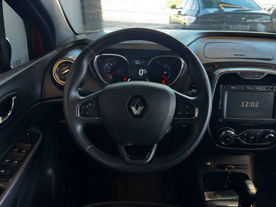 RENAULT-CAPTUR-2021