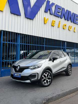 RENAULT-CAPTUR-2017