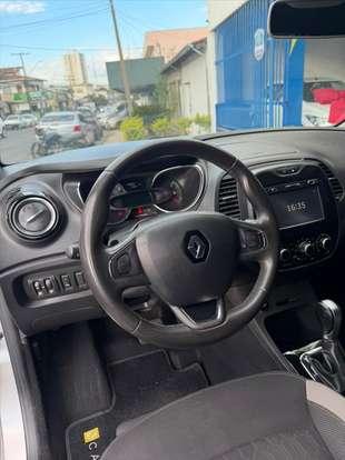 RENAULT-CAPTUR-2017