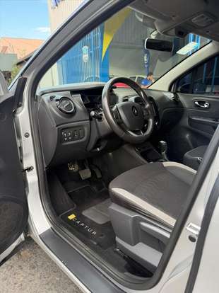 RENAULT-CAPTUR-2017