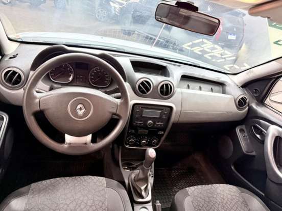 RENAULT-DUSTER-2014