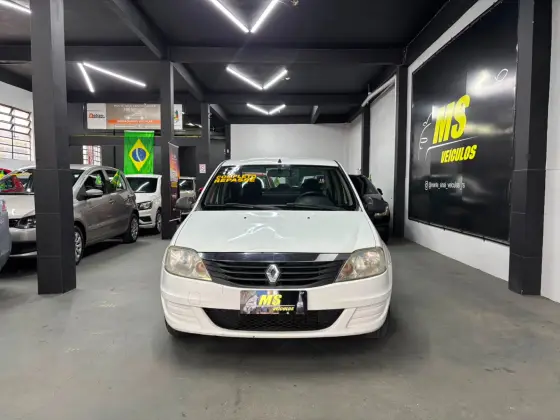 RENAULT LOGAN 1.0 AUTHENTIQUE 16V FLEX 4P MANUAL RENAULT LOGAN 1.0 AUTHENTIQUE 16V FLEX 4P MANUAL