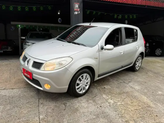 RENAULT SANDERO 1.6 PRIVILÉGE 16V FLEX 4P MANUAL RENAULT SANDERO 1.6 PRIVILÉGE 16V FLEX 4P MANUAL