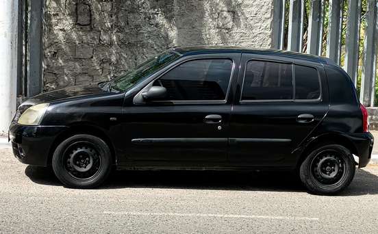 RENAULT-CLIO-2011
