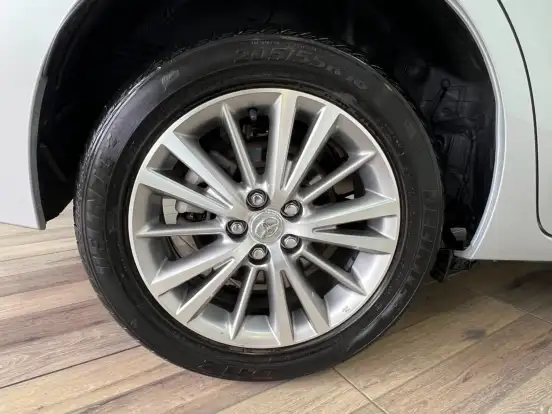 TOYOTA-COROLLA-2016