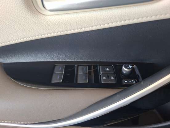 TOYOTA-COROLLA-2023