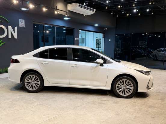 TOYOTA-COROLLA-2024