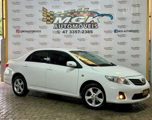 TOYOTA-COROLLA-2013