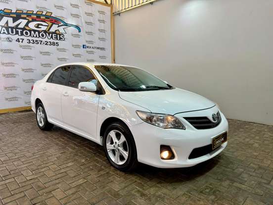 TOYOTA-COROLLA-2013