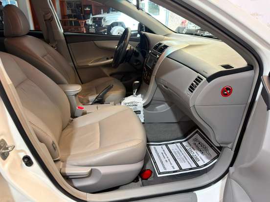 TOYOTA-COROLLA-2013