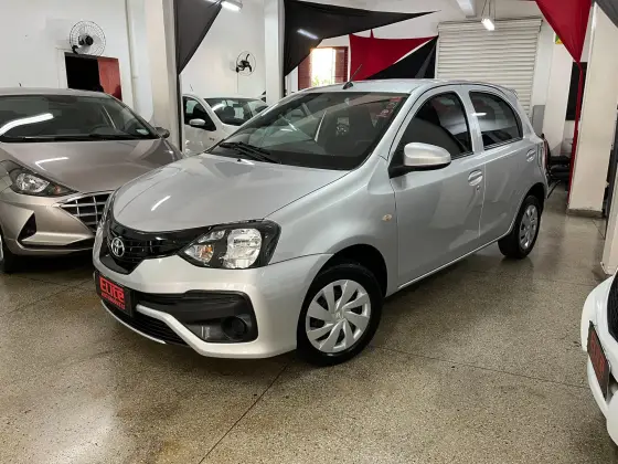 TOYOTA ETIOS 1.3 X 16V FLEX 4P AUTOMÁTICO TOYOTA ETIOS 1.3 X 16V FLEX 4P AUTOMÁTICO