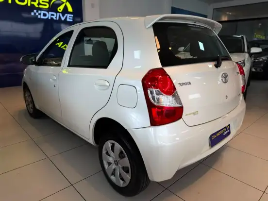 TOYOTA-ETIOS-1.3 X 16V FLEX 4P MANUAL TOYOTA-ETIOS-2015