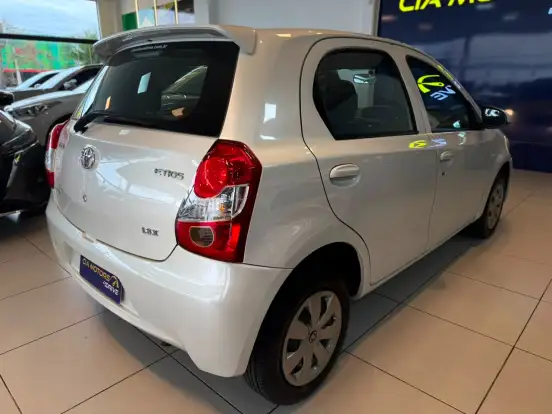 TOYOTA-ETIOS-1.3 X 16V FLEX 4P MANUAL TOYOTA-ETIOS-2015