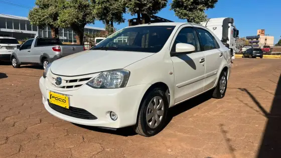 TOYOTA ETIOS 1.5 XS SEDAN 16V FLEX 4P MANUAL TOYOTA ETIOS 1.5 XS SEDAN 16V FLEX 4P MANUAL