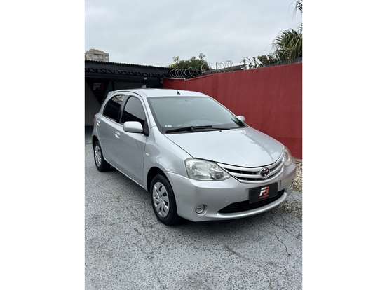 TOYOTA-ETIOS-2013