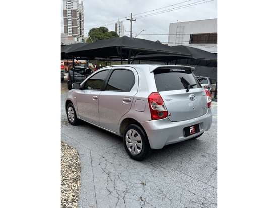 TOYOTA-ETIOS-2013
