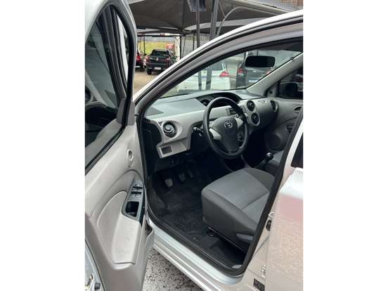 TOYOTA-ETIOS-2013