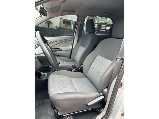 TOYOTA-ETIOS-1.3 XS 16V FLEX 4P MANUAL TOYOTA-ETIOS-2013