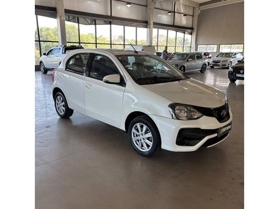 TOYOTA ETIOS 1.5 X PLUS 16V FLEX 4P MANUAL