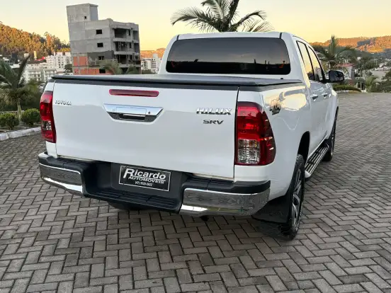 TOYOTA-HILUX-2.8 SRV 4X4 CD 16V DIESEL 4P AUTOMÁTICO TOYOTA-HILUX-2019