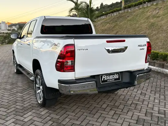 TOYOTA-HILUX-2.8 SRV 4X4 CD 16V DIESEL 4P AUTOMÁTICO TOYOTA-HILUX-2019