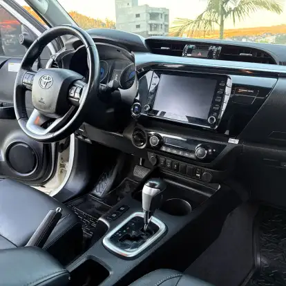 TOYOTA-HILUX-2019