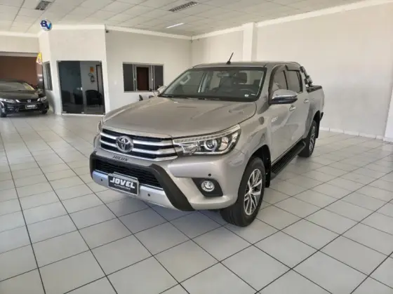 TOYOTA HILUX 2.8 SRX 4X4 CD 16V DIESEL 4P AUTOMÁTICO