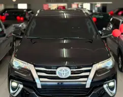 TOYOTA HILUX 2.8 SRX 4X4 CD 16V DIESEL 4P AUTOMÁTICO TOYOTA HILUX 2.8 SRX 4X4 CD 16V DIESEL 4P AUTOMÁTICO