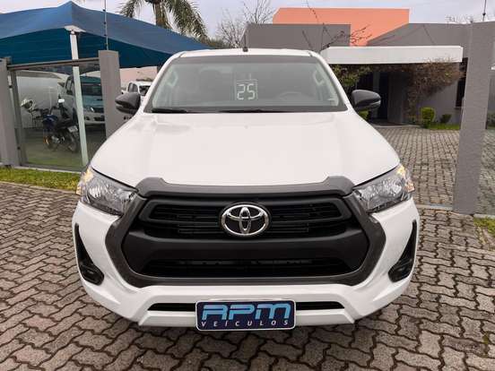 TOYOTA-HILUX-2025