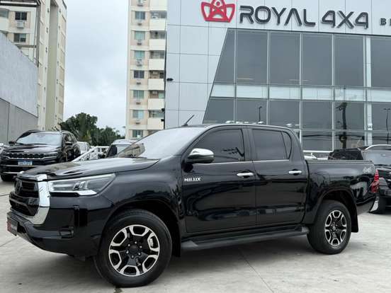 TOYOTA-HILUX-2.8 D-4D TURBO DIESEL CD SRX 4X4 AUTOMÁTICO TOYOTA-HILUX-2021