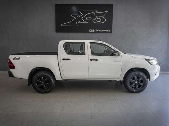 TOYOTA-HILUX-2.8 POWER PACK 4X4 CD 16V DIESEL 4P MANUAL TOYOTA-HILUX-2019