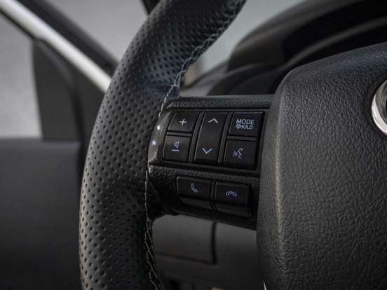 TOYOTA-HILUX-2019