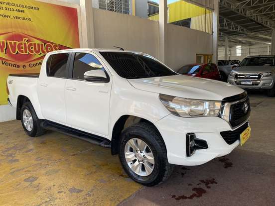TOYOTA-HILUX-2.8 SR 4X4 CD 16V DIESEL 4P AUTOMÁTICO TOYOTA-HILUX-2019