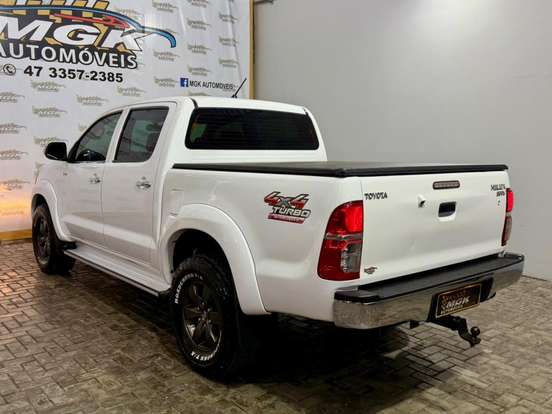 TOYOTA-HILUX-3.0 SRV 4X4 CD 16V TURBO INTERCOOLER DIESEL 4P AUTOMÁTICO TOYOTA-HILUX-2014