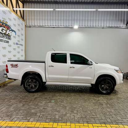 TOYOTA-HILUX-3.0 SRV 4X4 CD 16V TURBO INTERCOOLER DIESEL 4P AUTOMÁTICO TOYOTA-HILUX-2014