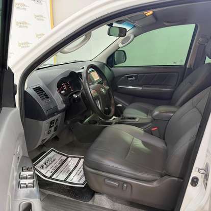 TOYOTA-HILUX-3.0 SRV 4X4 CD 16V TURBO INTERCOOLER DIESEL 4P AUTOMÁTICO TOYOTA-HILUX-2014