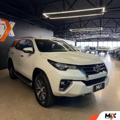 TOYOTA-HILUX SW4-2018